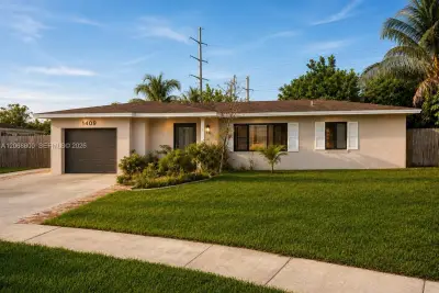 1409 Broadmoor, North Lauderdale: photo 1 of 23