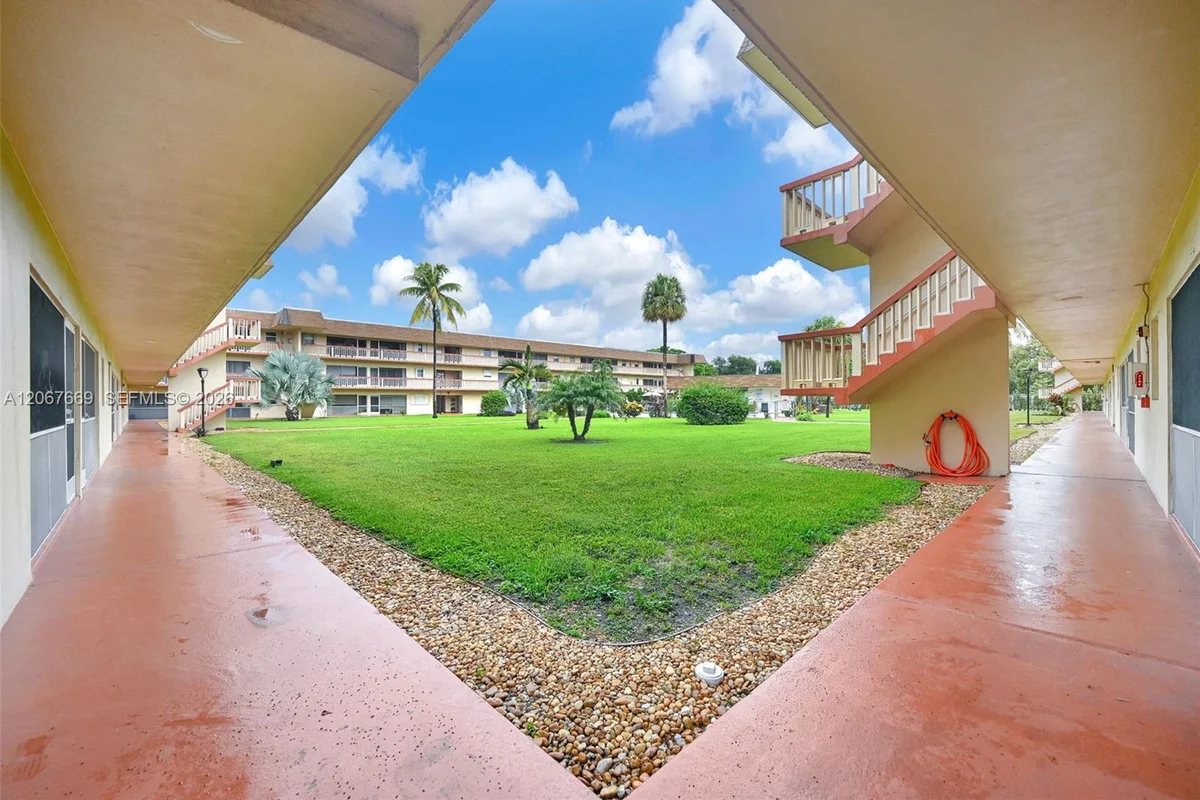 5300 Washington St #R110, Hollywood: photo 1 of 45