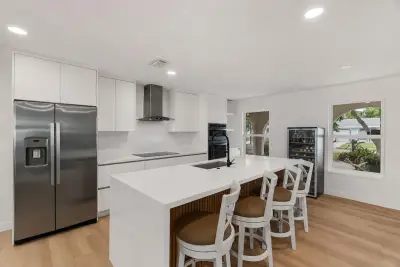 1780 SW 12th St, Boca Raton: photo 1 of 37