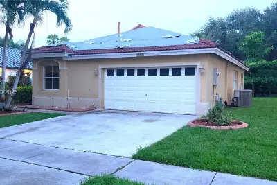 4221 SW 153rd Ave, Miramar: photo 1 of 55