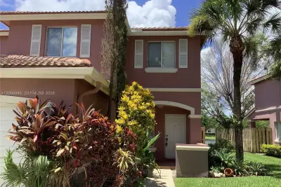 7050 SW 164th Ct, Miami: photo 1 of 22