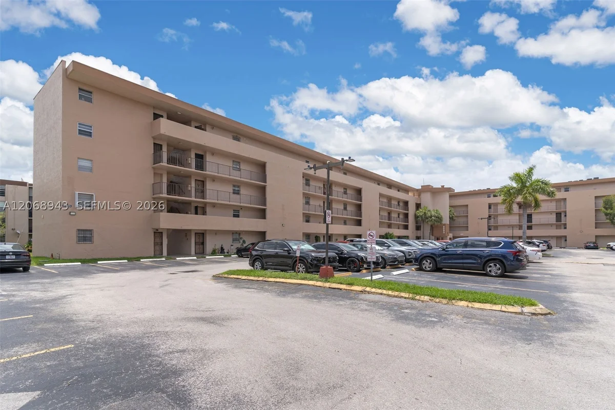 8895 Fontainebleau Blvd #207, Miami: photo 1 of 30