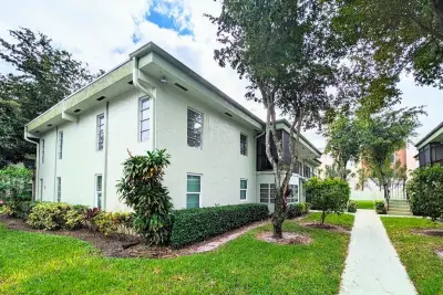 7515 S Oriole Blvd #203, Delray Beach: photo 1 of 42