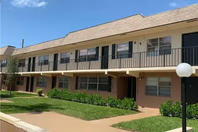 401 NW 34 St #86-105, Pompano Beach: photo 1 of 10