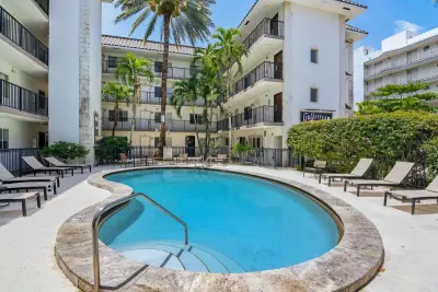 924 SE 2nd St #25, Fort Lauderdale: photo 1 of 21