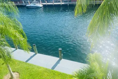 16570 NE 26th Ave #3F, North Miami Beach: photo 1 of 29