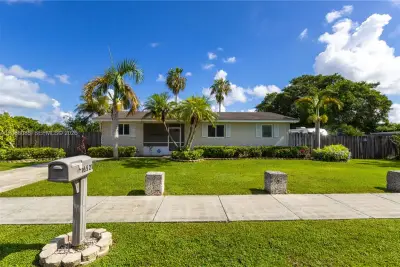 16521 SW 294th Ter, Homestead: photo 1 of 40
