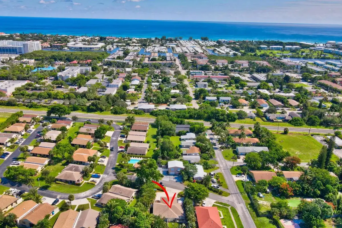 2177 SE 1st St #A, Boynton Beach: photo 1 of 24
