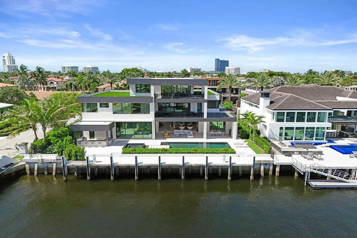 23 Isla Bahia Dr, Fort Lauderdale: photo 1 of 95