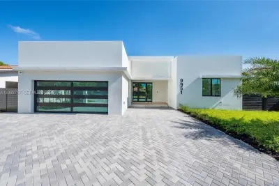 9951 SW 41st Ter, Miami: photo 1 of 33