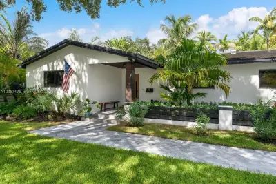 7790 SW 53rd Ave, Miami: photo 1 of 47