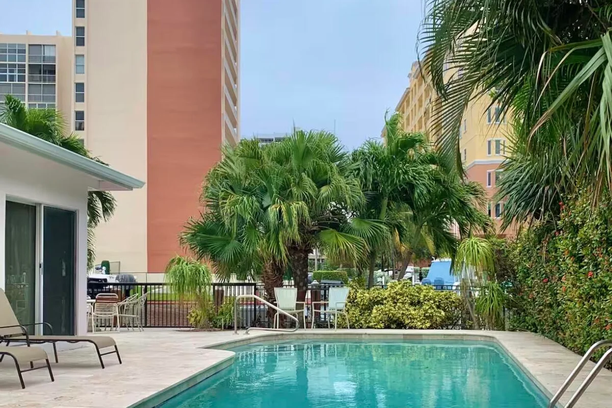 1800 E Terra Mar Dr, Lauderdale-by-the-Sea: photo 1 of 33
