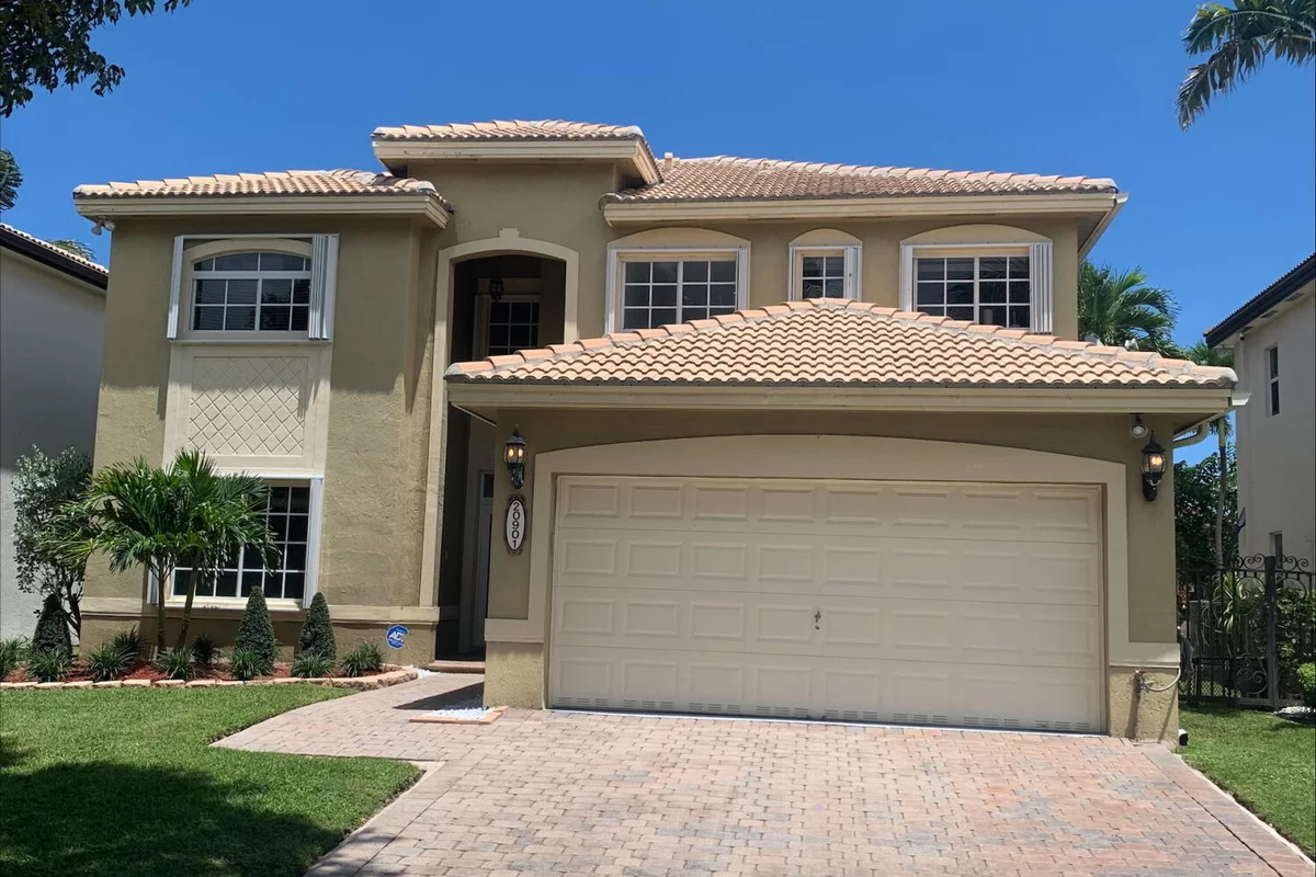20901 SW 88th Ct, Cutler Bay: photo 1 of 51