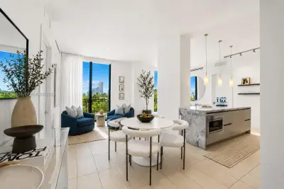 1030 15th St #PH3, Miami Beach: photo 1 of 36