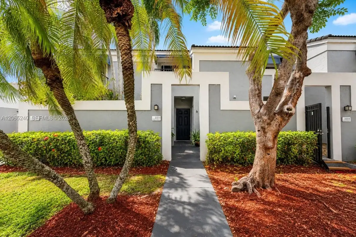 2311 SW 82nd Ter, North Lauderdale: photo 1 of 27