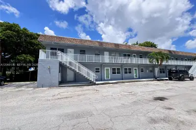 3265 Griffin Rd #202, Dania Beach: photo 1 of 6