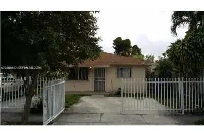 1336 NW 25th St #1338, Miami: photo 1 of 5