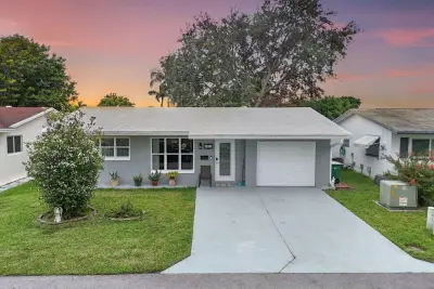 4312 NW 47th St, Tamarac: photo 1 of 21
