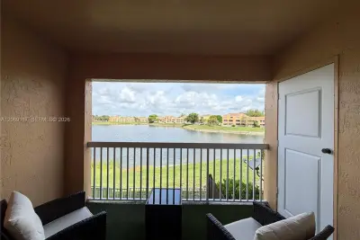 5200 NW 31st Ave #217, Fort Lauderdale: photo 1 of 17