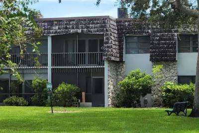 3129 Oakland Shores Dr #A109, Oakland Park: photo 1 of 10