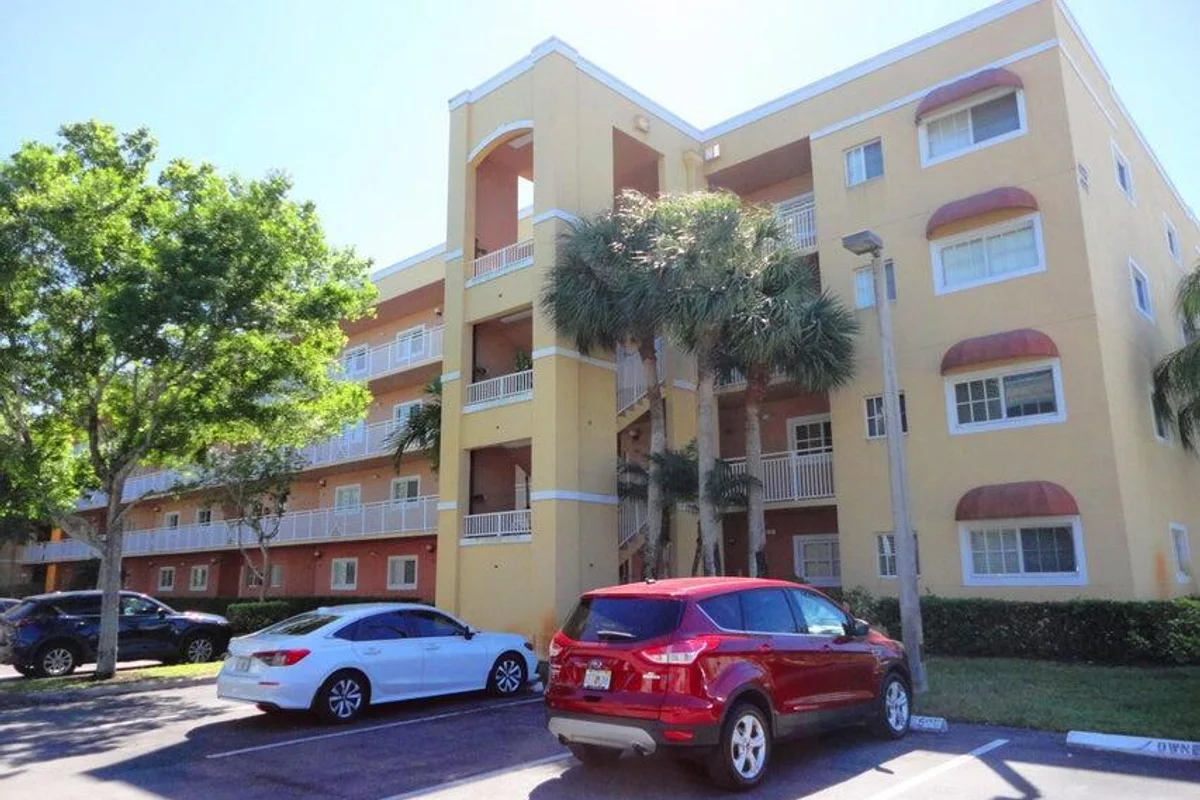 4723 Lucerne Lakes Blvd E #633, Lake Worth: photo 1 of 6