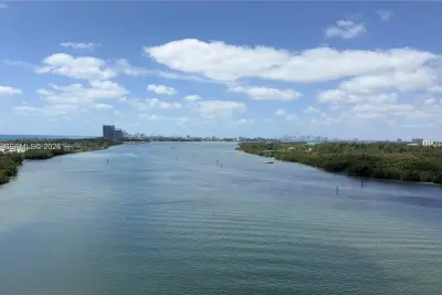 300 Bayview Dr #1102, Sunny Isles Beach: photo 1 of 19