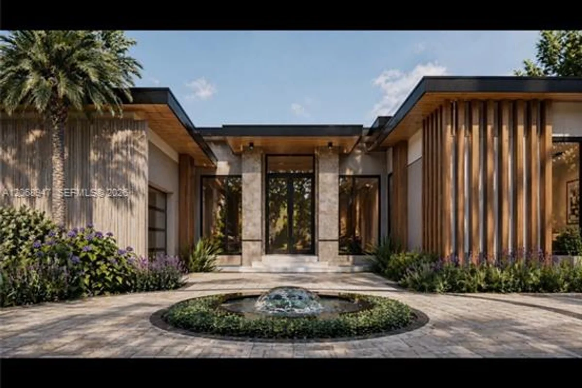 13600 SW 36th St, Miami: photo 1 of 3