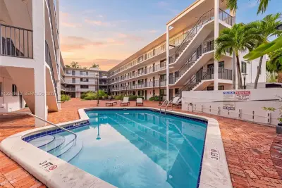 2924 Day Ave #N314, Miami: photo 1 of 22