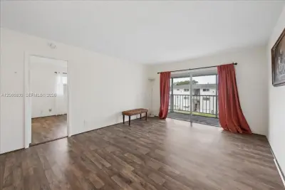 1200 Hillcrest Ct #315, Hollywood: photo 1 of 19