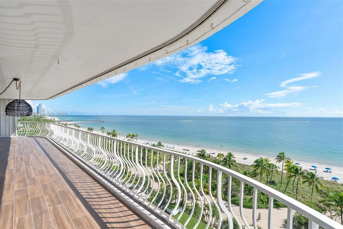 10155 Collins Ave #902, Bal Harbour: photo 1 of 12