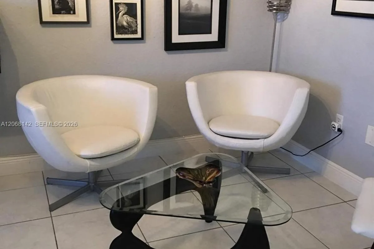 3905 SW 78th Ct #205, Miami: photo 1 of 20