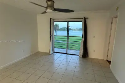 14873 SW 104th St #6-204, Miami: photo 1 of 14