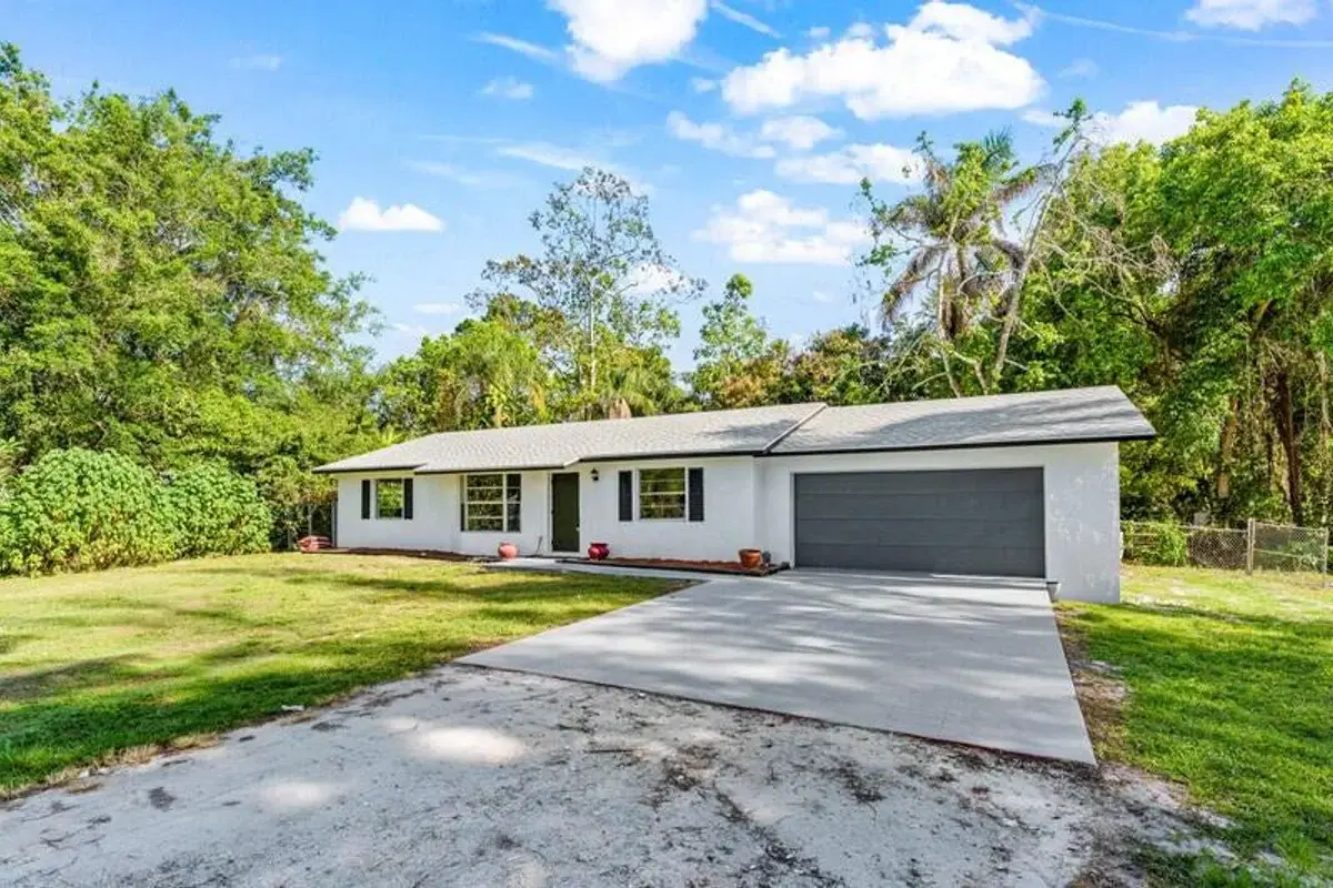 11852 47th Rd N, The Acreage: photo 1 of 19