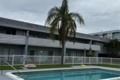 4251 NW 5th St #131, Plantation: photo 1 of 9