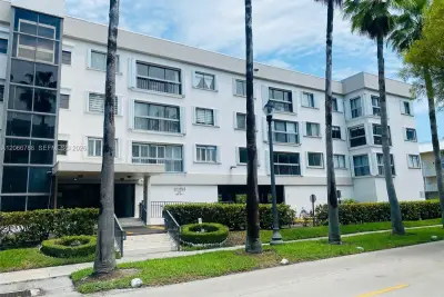 255 Galen Dr #4L, Key Biscayne: photo 1 of 19