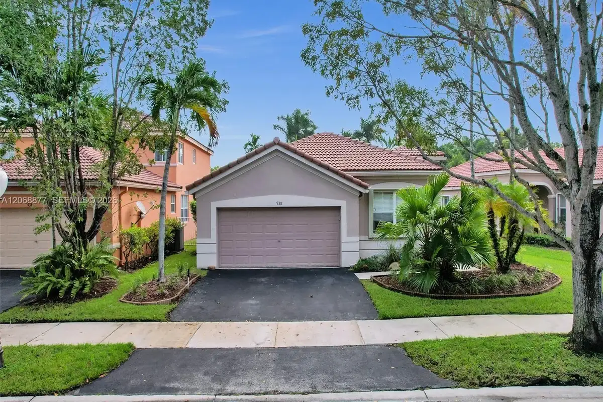 938 Bluewood Ter, Weston: photo 1 of 65