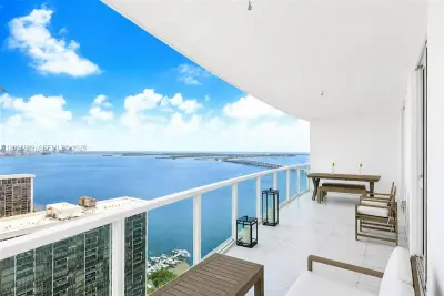 2101 Brickell Ave #3202, Miami: photo 1 of 20