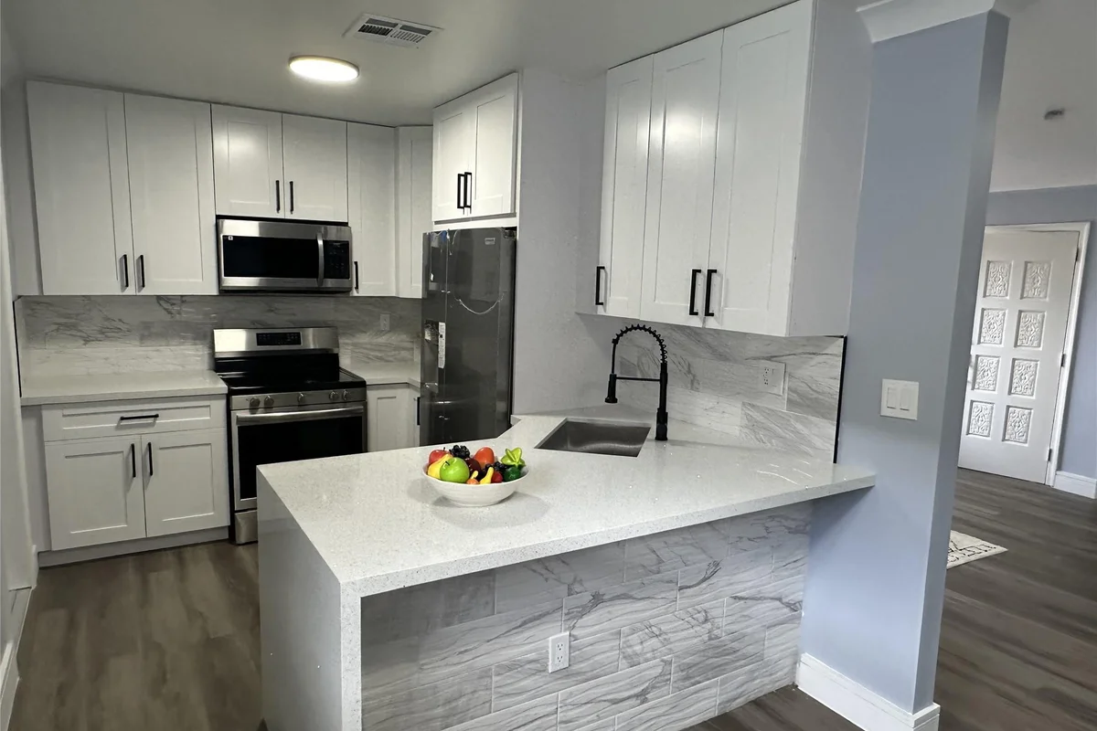 814 SW 12th Pl, Fort Lauderdale: photo 1 of 35