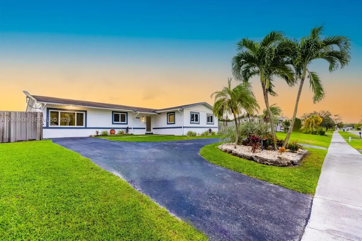 27665 SW 163rd Ave, Homestead: photo 1 of 24