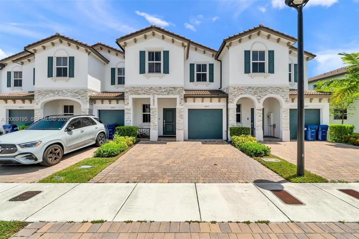 12613 NW 23rd Pl, Miami: photo 1 of 57