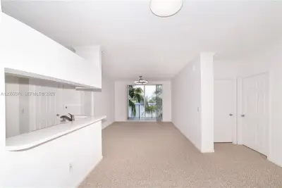 17100 N Bay Rd #1407, Sunny Isles Beach: photo 1 of 44