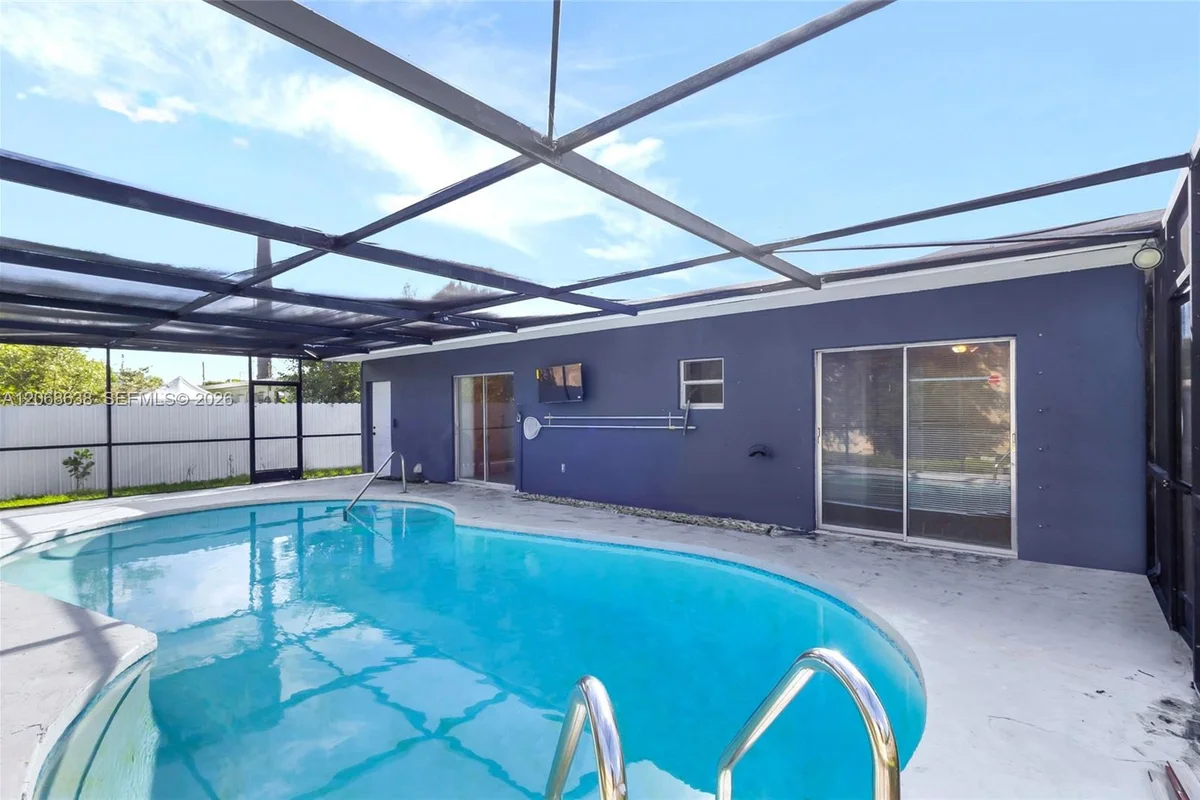 1854 Lauderdale Manor Dr, Fort Lauderdale: photo 1 of 35