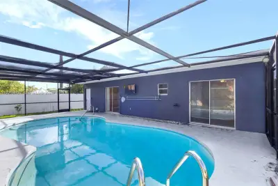 1854 Lauderdale Manor Dr, Fort Lauderdale: photo 1 of 35