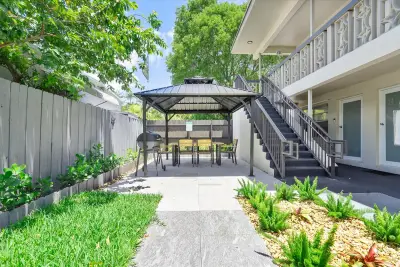 1638 Plunkett St #9, Hollywood: photo 1 of 27