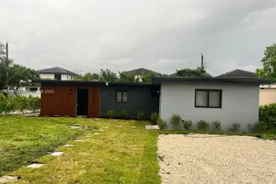 5000 SW 26th Ave, Dania Beach: photo 1 of 26