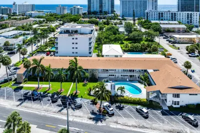 1110 N Riverside Dr #23, Pompano Beach: photo 1 of 23