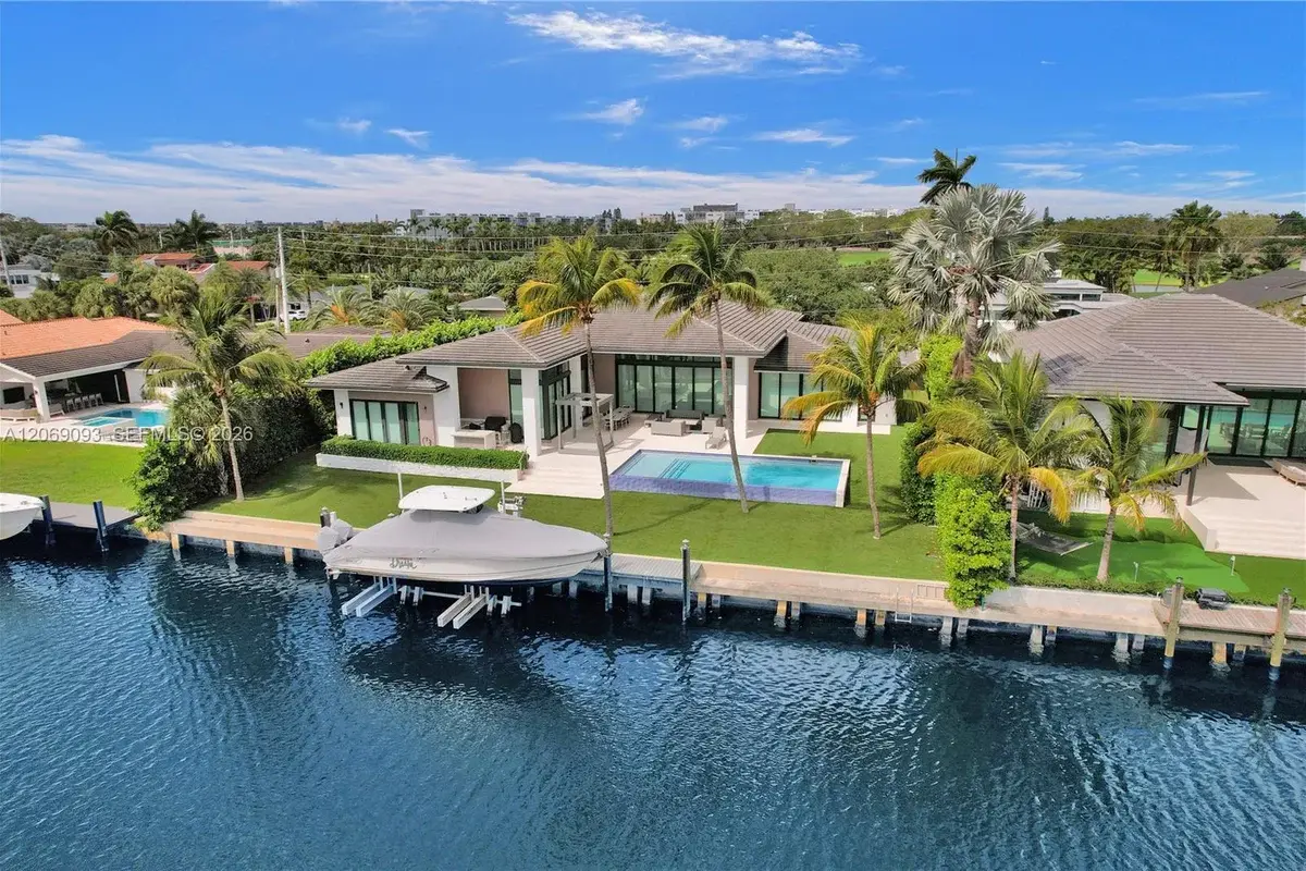1651 Diplomat Pkwy, Hallandale Beach: photo 1 of 29