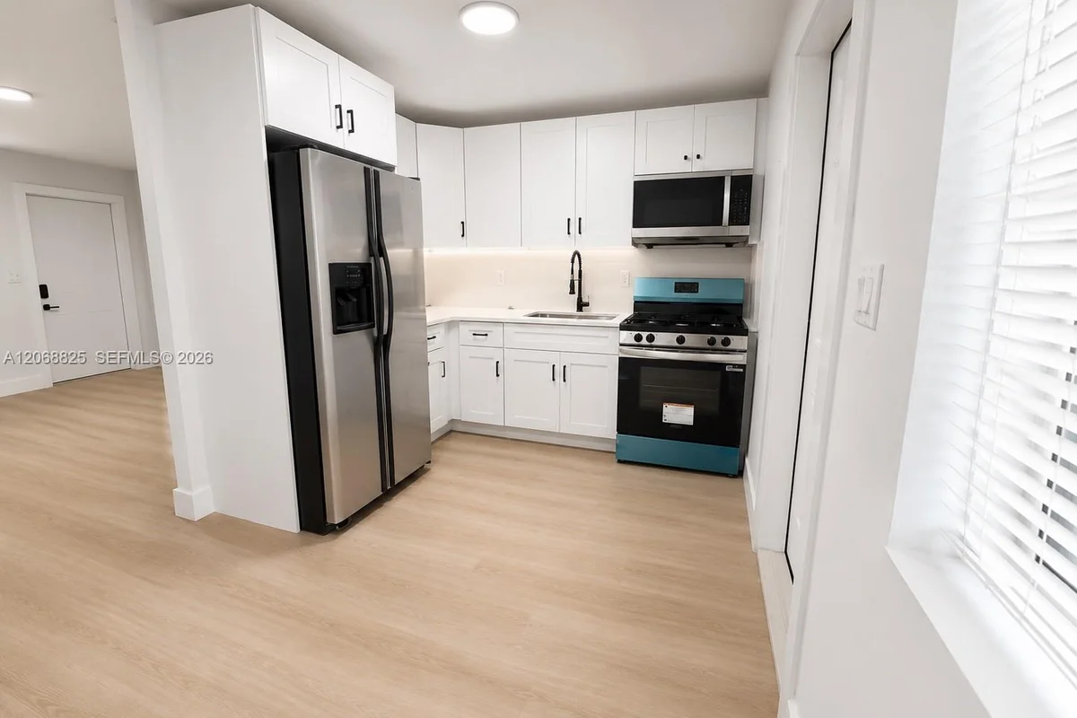4804 Garden Ave, West Palm Beach: photo 1 of 16