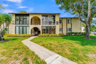 3561 Pine Tree Ct #D-1, Greenacres: photo 1 of 26