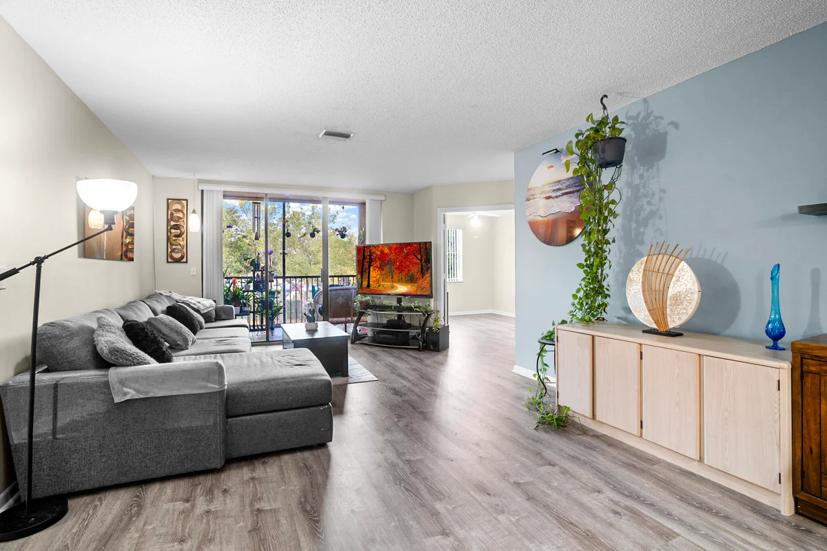 4161 Coral Tree Cir #261, Coconut Creek: photo 1 of 28